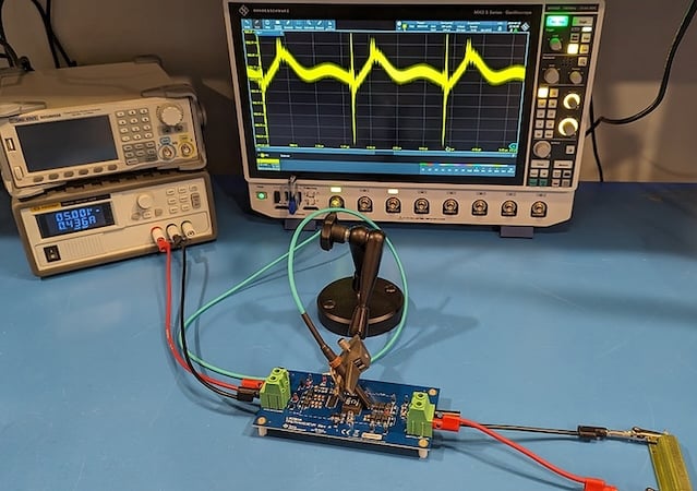 Voltage ripple measurement setup in which only the probe is changed